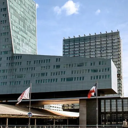 Functional Flat Close To The Station