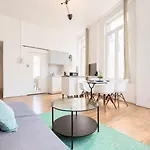Διαμέρισμα Functional Flat Close To The Station Λιλ