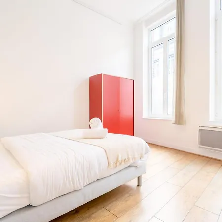 Apartment Functional Flat Close To The Station