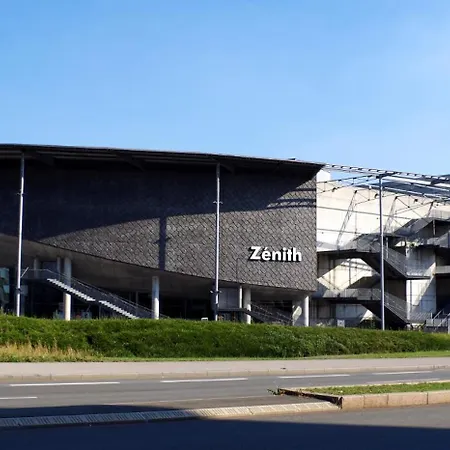 شقة Functional Flat Close To The Station ليل